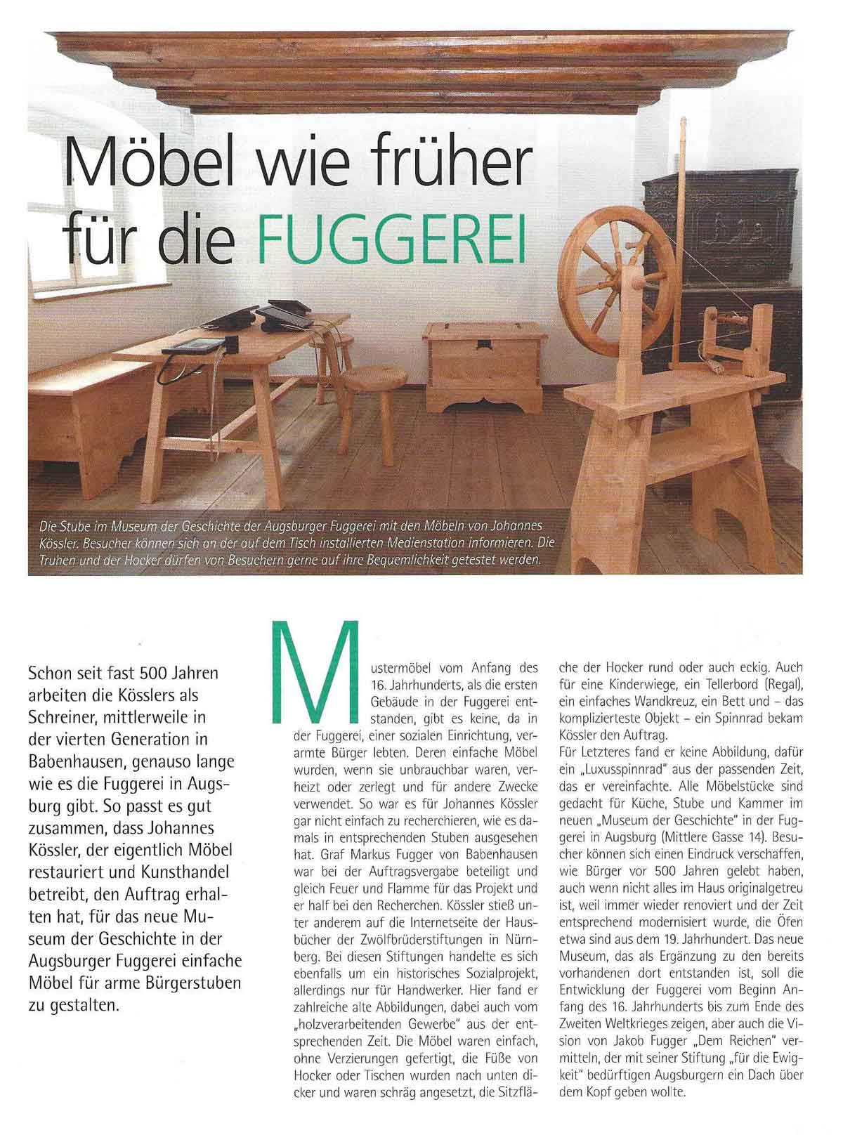 Wo antike Möbel kaufen? Auf dem Bild rekonstruierte Möbel für die Fuggerei in Augsburg beim Ausladen vor dem Fuggerei-Museum.
