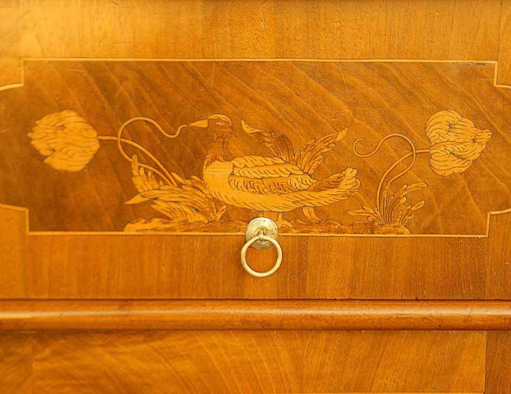 Barock Kommode Kirchheim Teck Marketerie Marketerie auf dem rechten Feld der oberen Schublade der Kommode