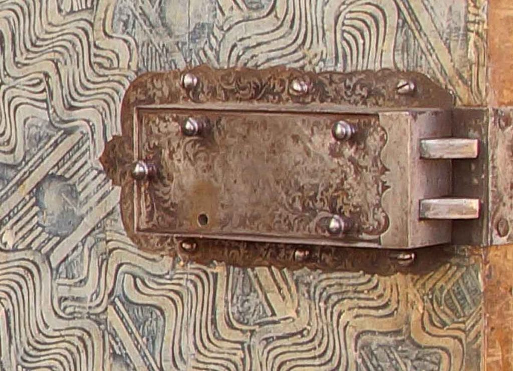 Barock Schrank Schloss Detail Barock-Schrank-Schloss auf Herrenhuter Kleisterpapier