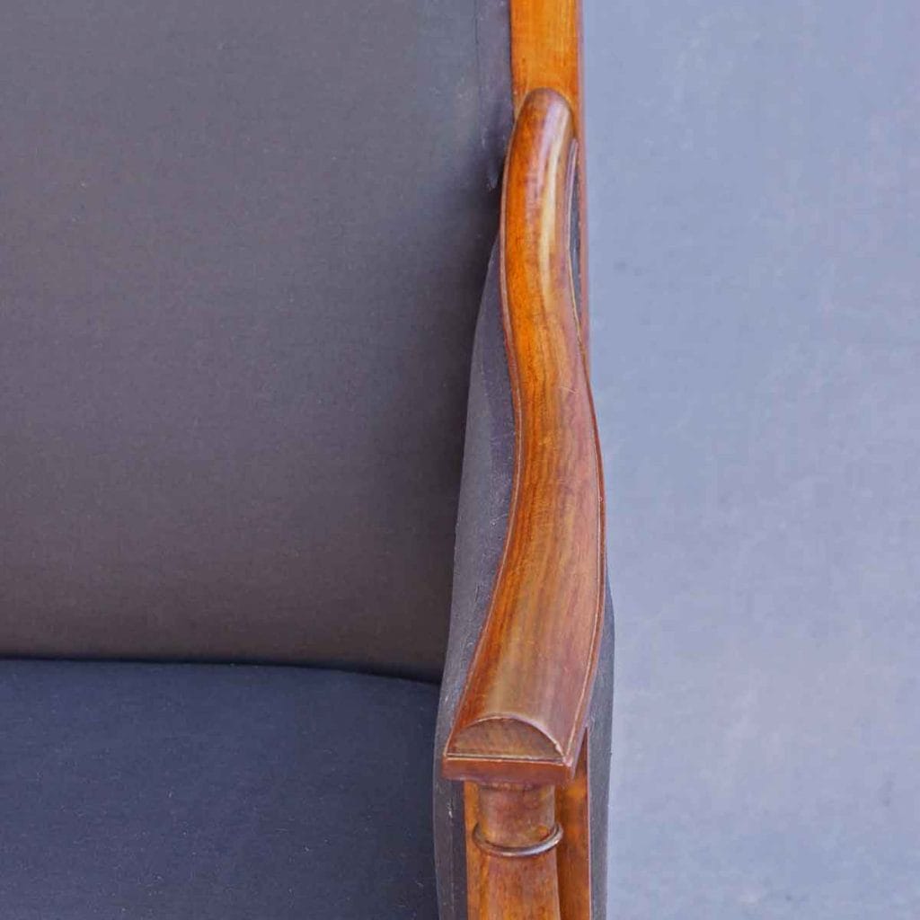 Empire Bergere Detail2 Armlehne an einem Empire-Möbel