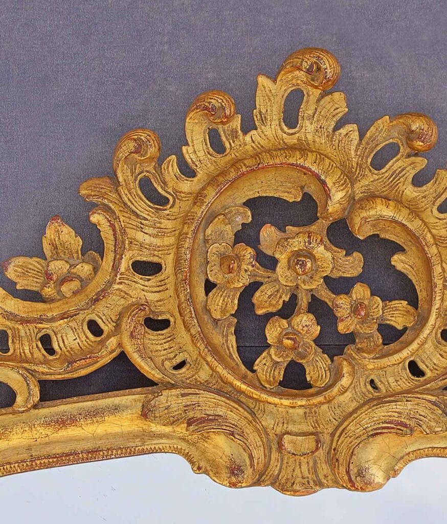 Rokoko-Spiegel-Detail2 Zentrum des Giebels eines Rokoko-Spiegels von Johann Friedrich Funk I.